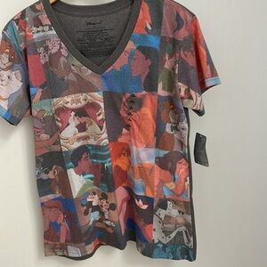 Disney Store Women’s TShirt Size XL Kissing Scenes Romantic V-Neck Gray